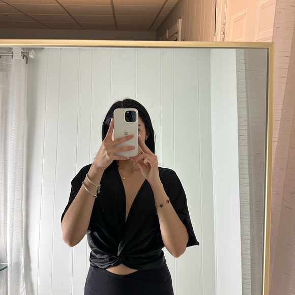 Express Black Twist Front Crop Top - Picture 2 of 3